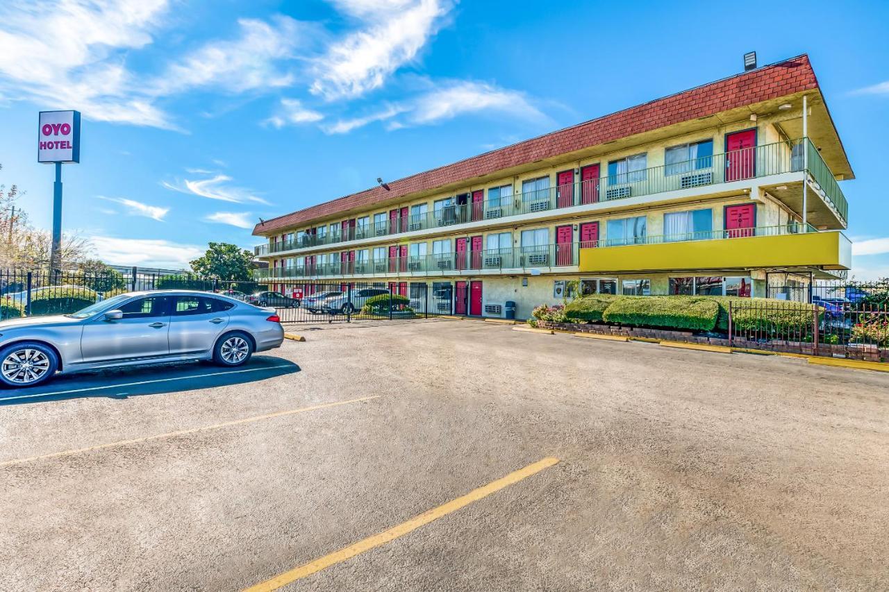 Oyo Hotel Houston Southwest I-69 Exterior foto